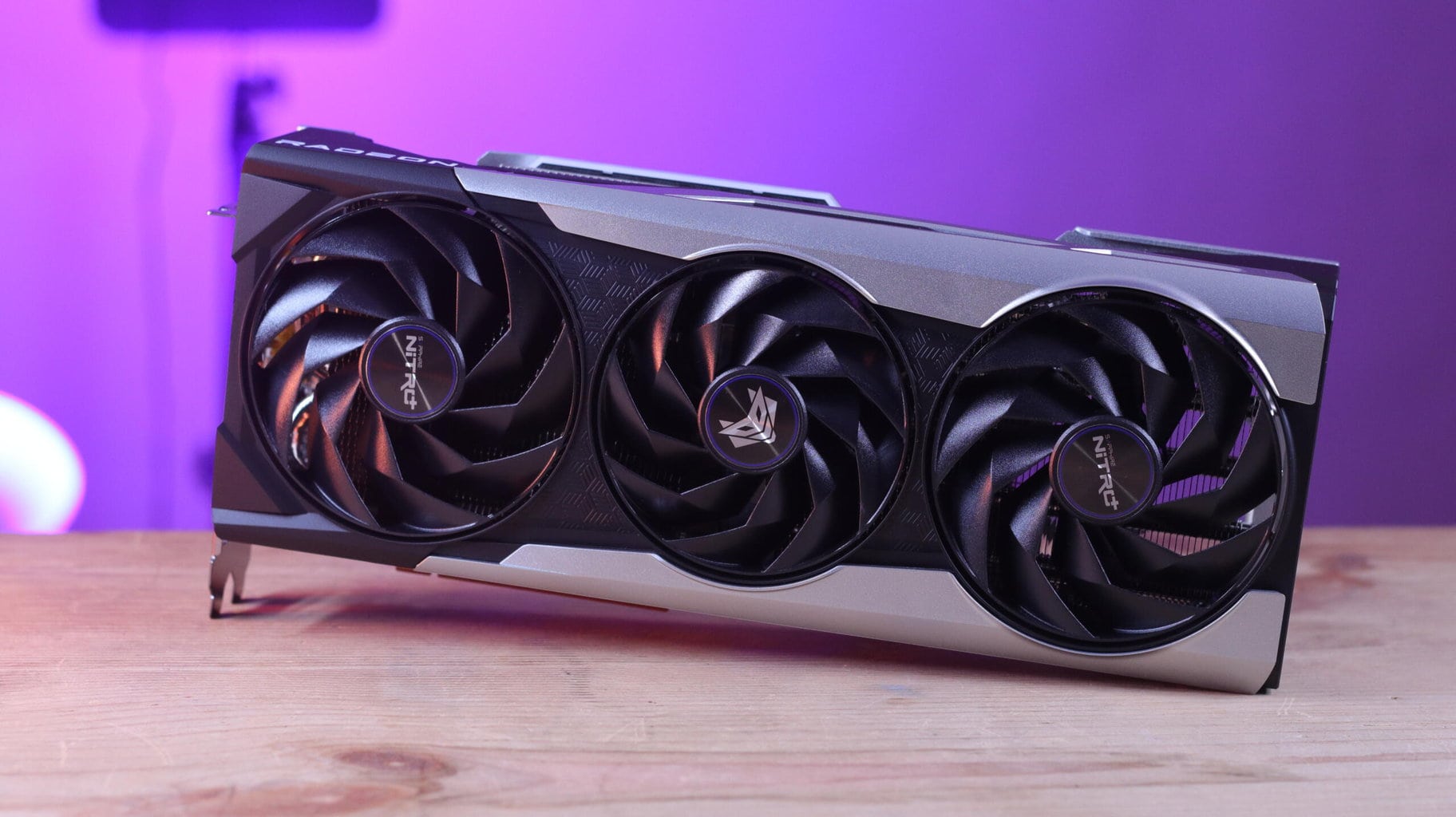 Sapphire Nitro Amd Radeon Rx Xt Review En Espa Ol