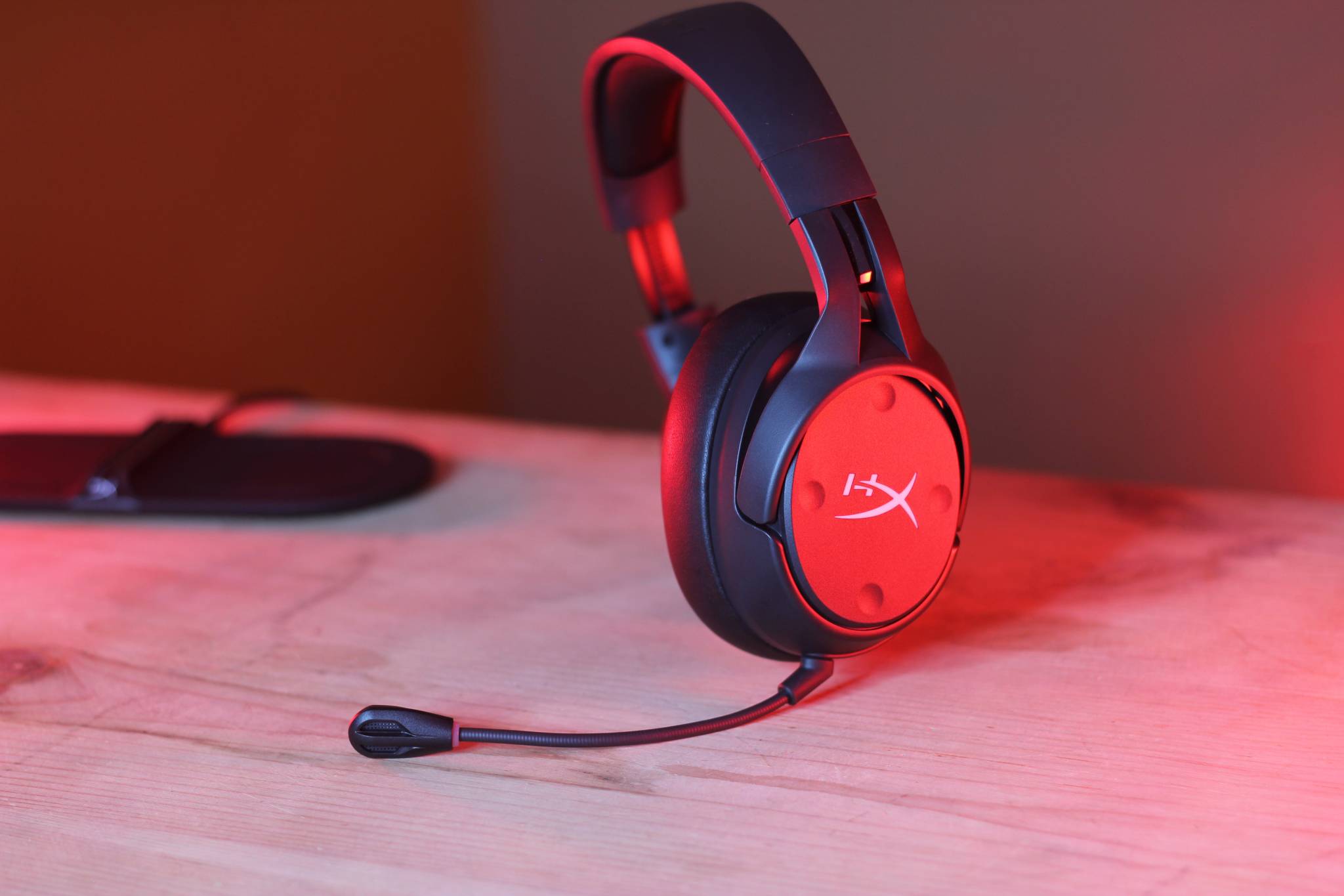 Как подключить hyperx cloud flight s к телефону